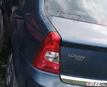 Dacia Logan 2008 impact frontal