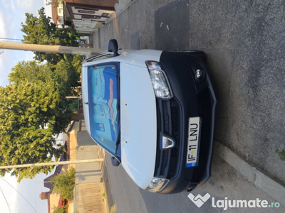 Dacia Logan 2015 luna a_9_a, benzina 1,2