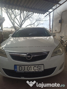 Opel Astra j 2012