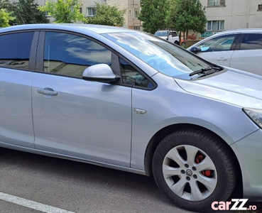 Opel Astra J Sedan – Stare: IMPECABILĂ