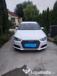 Audi A4 s line masina