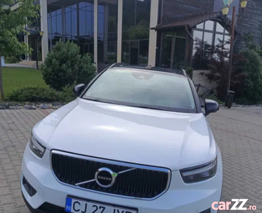 Volvo XC 40 2.0 D3 (150 CP) off-road, SUV, XC60