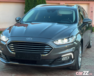 Ford Mondeo Hybrid Titanium