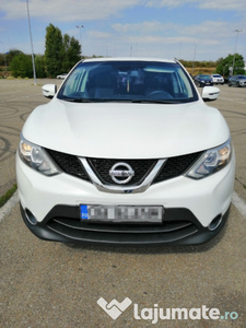 Nissan Qashqai masina