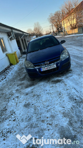 Opel Astra H masina