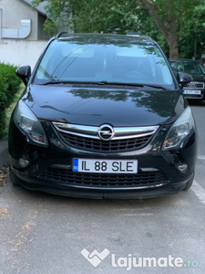 Opel zafira tourer an 2013