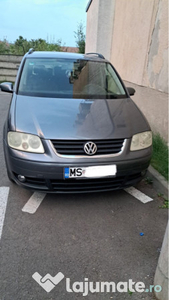 Vw Touran, an 2003, benzină.