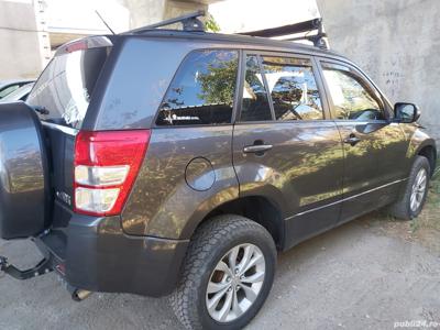 Suzuki Grand Vitara 2013 - Pret Fix -