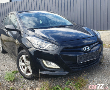 Hyundai i30 Facelift 1.6CRDI Automat 6+1 viteze Navi Camera