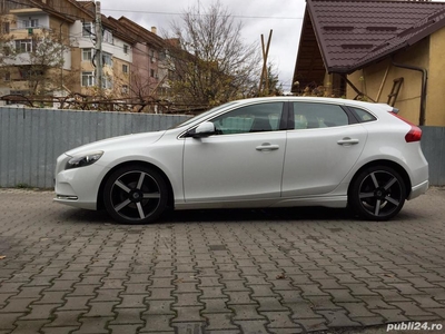 Vand volvo v40 r design