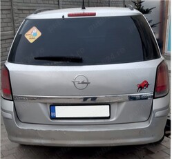 De vânzare Opel Astra H 2006 argintiu, radiat, motor functional, 600 Euro