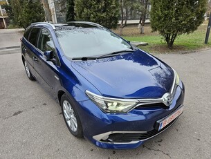 Toyota Auris Hybrid Touring Sports facelift