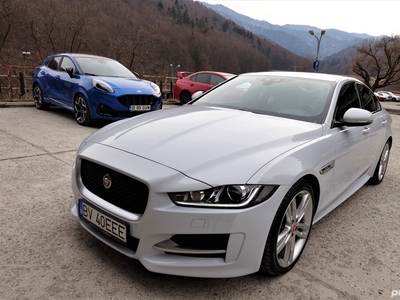 Jaguar Xe r sport alb perlat!