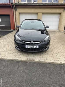 Opel Astra J Cosmo Led