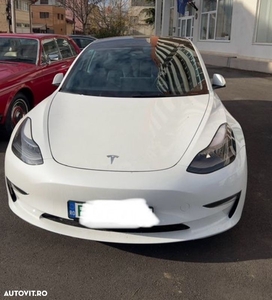 Tesla Model 3 Langstreckenbatterie Allradantrieb Dual Motor 580 KM (Shanghai Version)