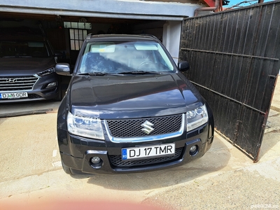 VAND Suzuki grand vitara, 1,9DDiS,diesel,4 4,înmatriculata, piele, 2006,