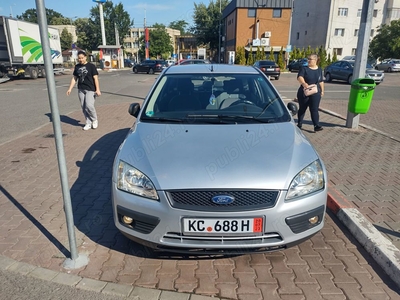 Ford focus benzina 16 preț 1990 euro tel