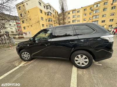 Mitsubishi Outlander 2.2 DI-D M/T AS&G Invite+ S16