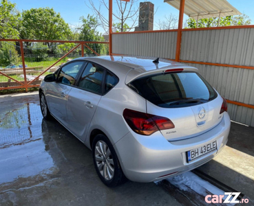 Opel Astra j masina