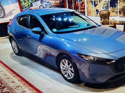 Proprietar Vand Mazda 3 BP Mildhybrid in stare perfecta