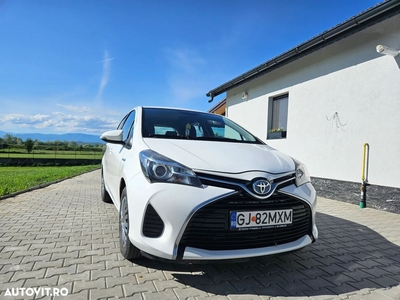 Toyota Yaris 1.5 VVT-i HSD Terra