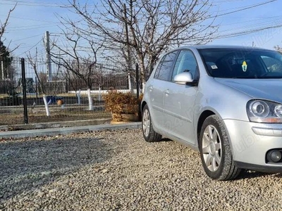 Volkswagen golf 5 - 1.6fsi