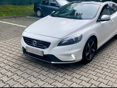 Volvo V40 R Design An Fabricatie 2013