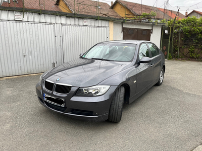 BMw seria 3 model 318i aspirat