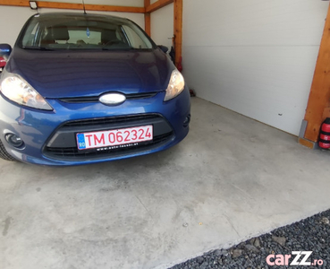 FORD FIESTA benzina 2011 perfecta stare ieftin