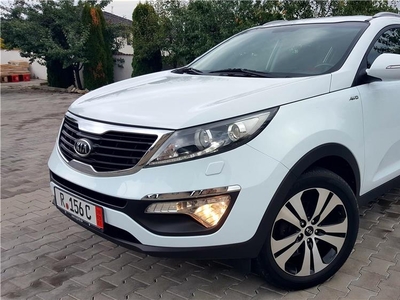 Kia Sportage 2.0 Crdi 136 Cp 4x4 euro 5 Xenon Led Piele Navi Pilot ... !!!