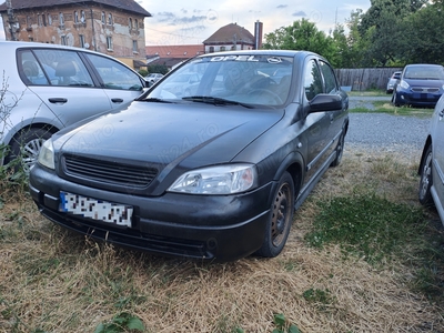 vand sau schimb opel astra g