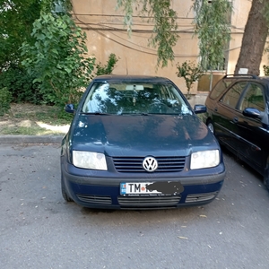 Vând Volkswagen Bora ,an fabricație 2002 , preț 1700 eutro