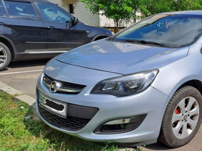 Opel Astra J Sedan – Stare: IMPECABILĂ