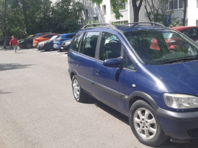 Opel zafira 2004