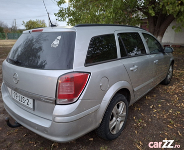 Opel astra caravan 2009 1.6 benz