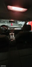 BMW Seria 3 320i Touring Aut.