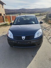 Dacia Sandero 1.2 16V 75 Laureate