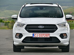 Ford Kuga 2.0 TDCi 4WD Powershift ST-Line