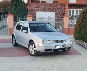 Golf 4 1.6 benzina an 2001 inmatriculat ro acte la zi fiscal pe loc