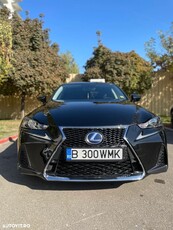 Lexus Seria IS 300h Aut. F Sport