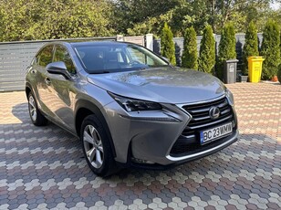 Lexus Seria NX 300h AWD Business