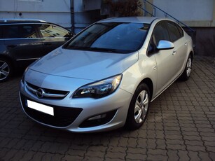 Opel Astra 1.4 ECOTEC Turbo Cosmo