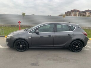 Opel Astra 1.7 CDTI Cosmo