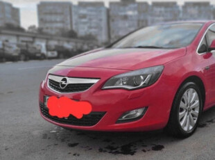 Opel Astra J 2011 1.6 benzina 115cp