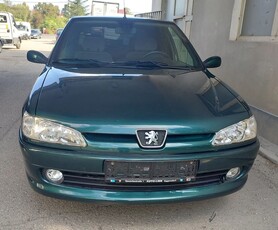 Peugeot 306