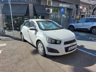 Vând Chevrolet Aveo 1.4 an 2013.