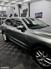 Volvo XC 60 B4 MHEV AWD Momentum Pro