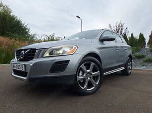 Volvo XC60 D5 Xenon Piele Navigație Culoare deosebita 4 4 Motorizare Volvo R.A.R Efectuat