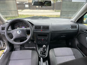 Vw Golf 4 2002 1.4 benzina 1500 euro