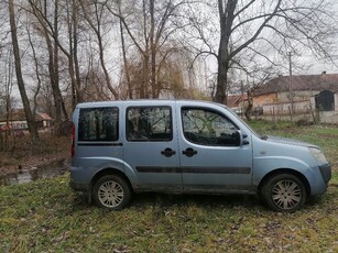 Vând fiat doblo